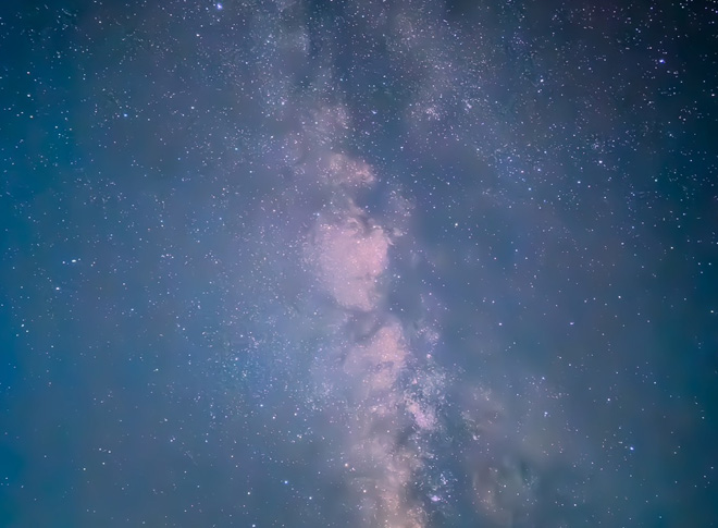 星空が広がる開放的な空間